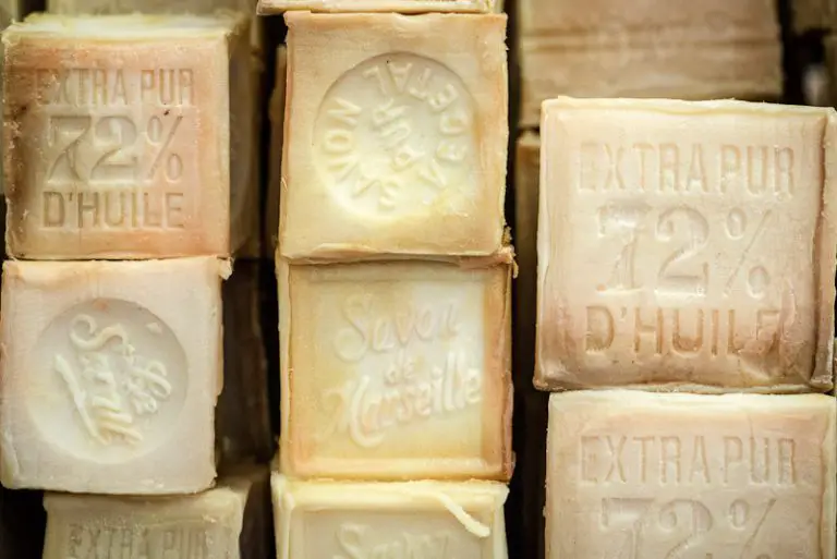 Descubre los secretos del jabón Marsellés de la Provenza: tradición y calidad en uno solo