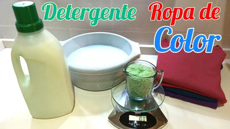 Elaborando jabón de Marsella casero para cuidar y proteger tu ropa negra