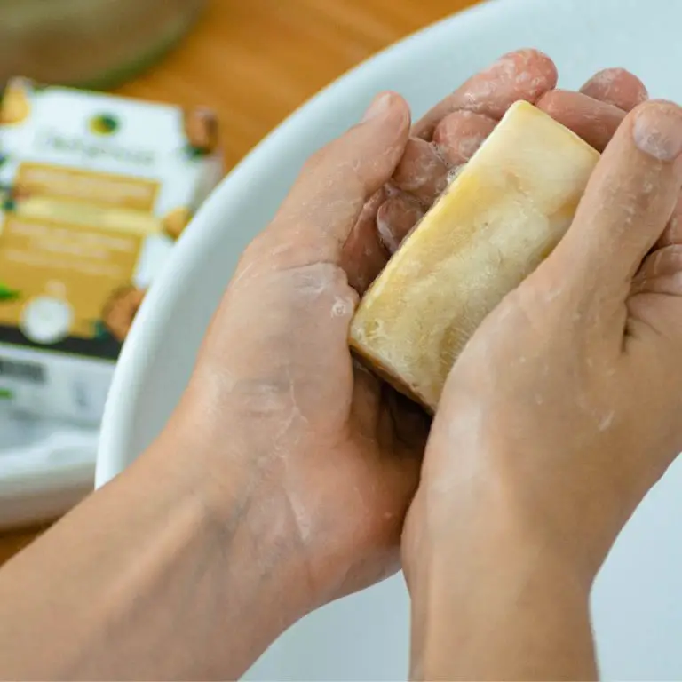 La importancia de los nutrientes activos y exfoliantes en la elaboración de jabones